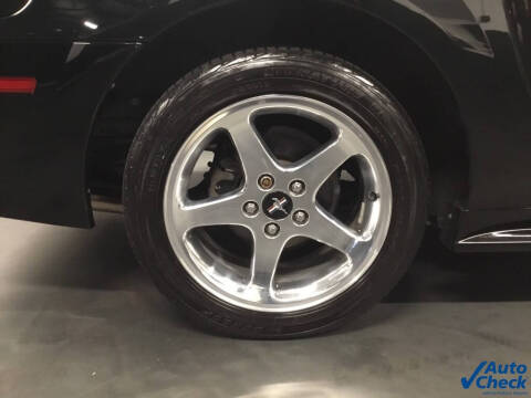 2004 Ford Mustang GT Deluxe