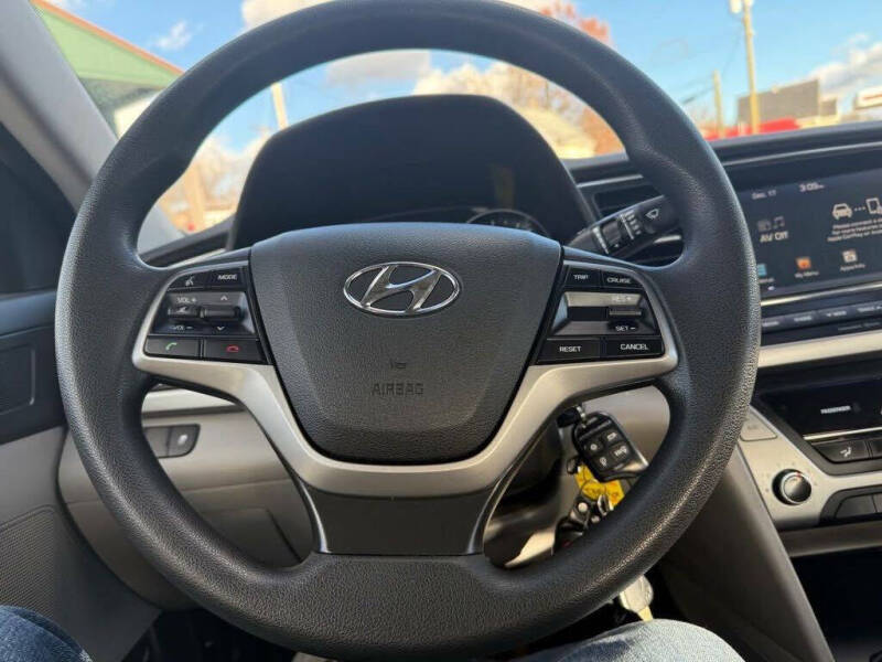 2017 Hyundai Elantra