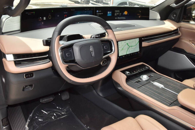 2027 Lincoln Navigator Black Label