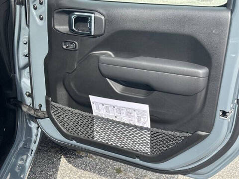 2025 Jeep Gladiator Sport S