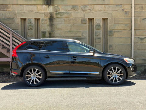 2016 Volvo XC60 T5 Drive-E Platinum