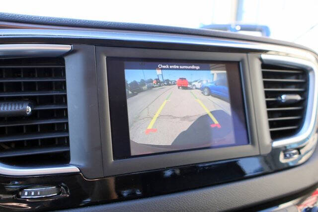 2021 Chrysler Voyager LXi