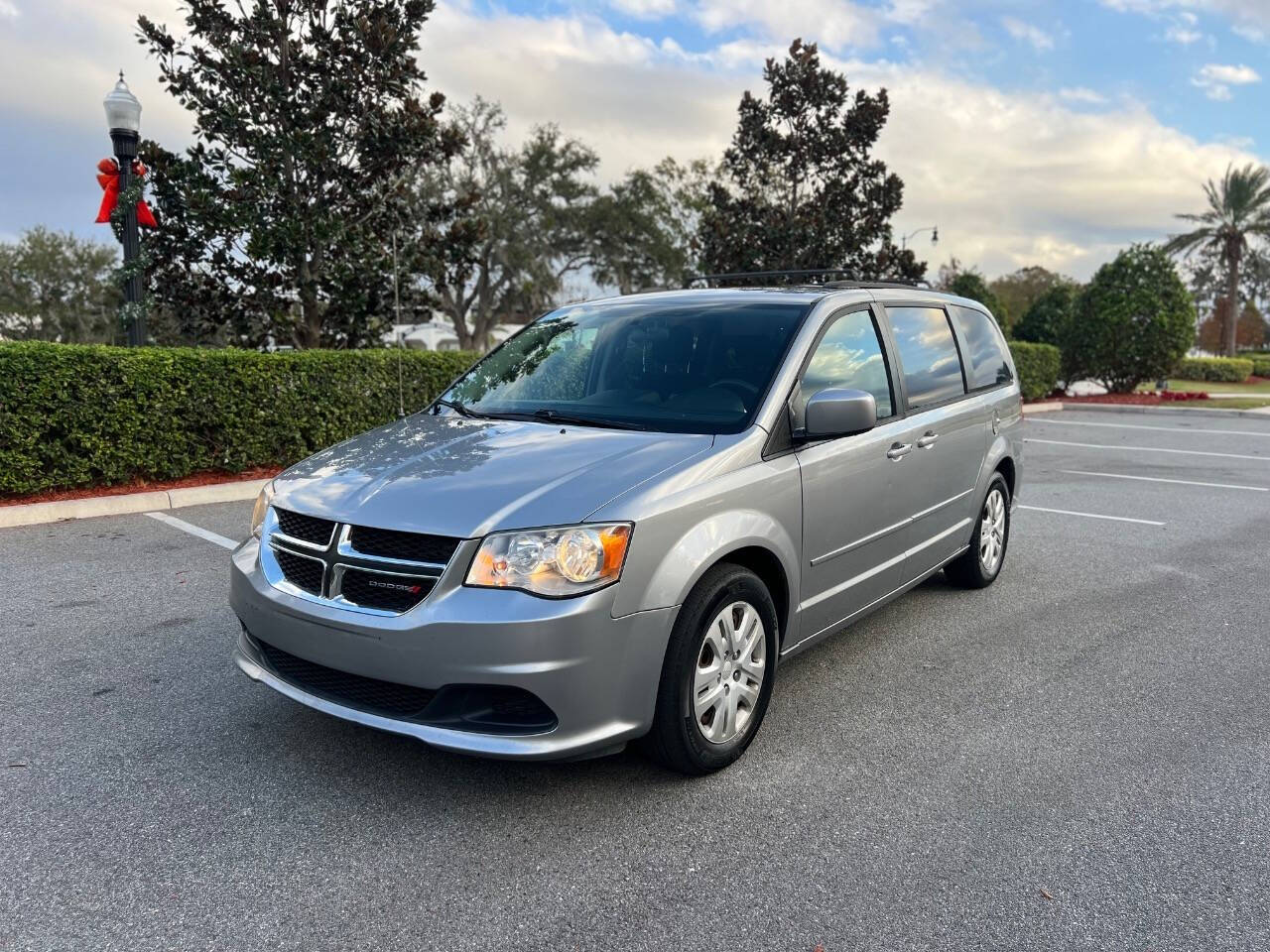 2016 Dodge Grand Caravan for sale at Lauren's Hot Wheels LLC in Leesburg, FL