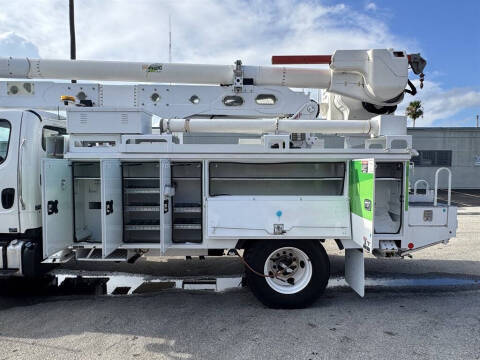 2018 Freightliner M2 106