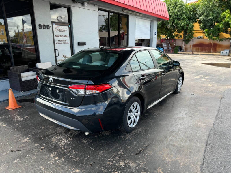 2021 Toyota Corolla LE photo 2