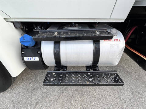 2018 International DuraStar 4300