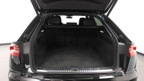 2022 Audi Q8 quattro Premium Plus 55 TFSI