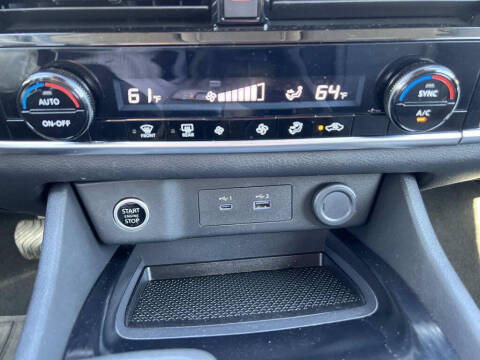 2021 Nissan Rogue SV