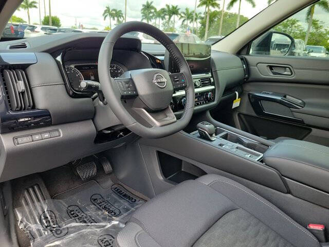 2026 Nissan Pathfinder SV