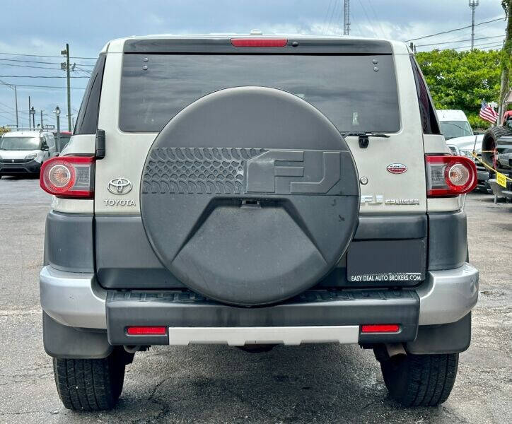 2012 Toyota FJ Cruiser  - $18,995