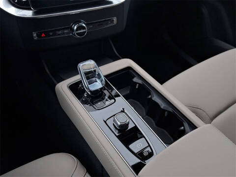 2026 Volvo XC90 B6 Plus 7P