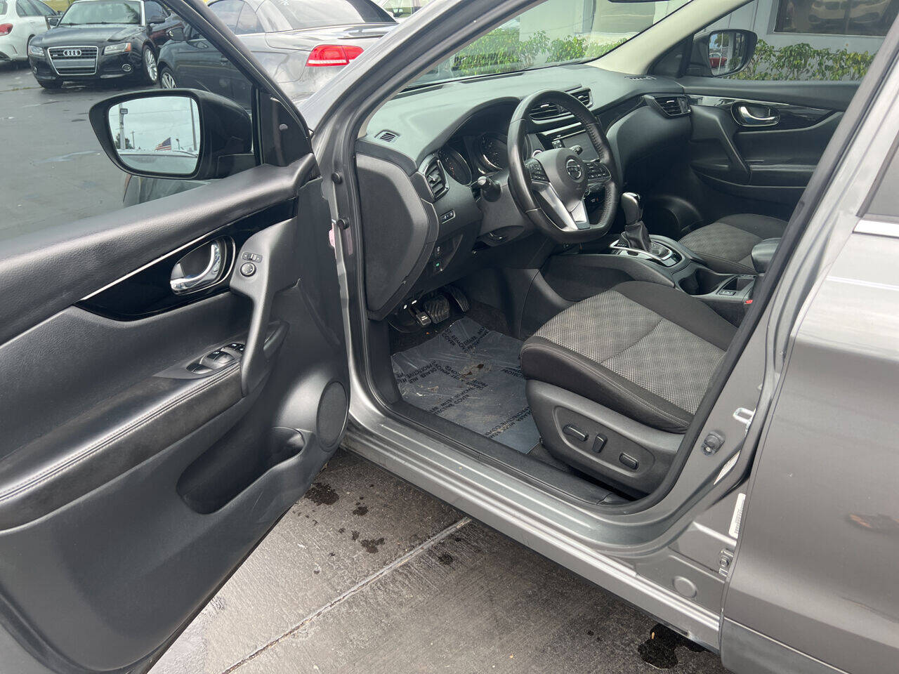 2017 Nissan Rogue Sport  - $16,900