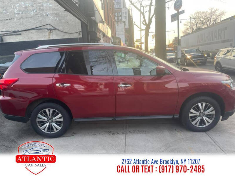 2020 Nissan Pathfinder SV