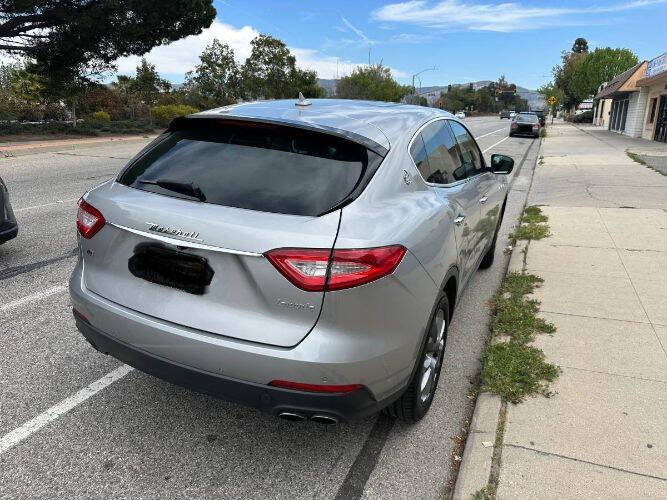 2018 Mitsubishi Levante