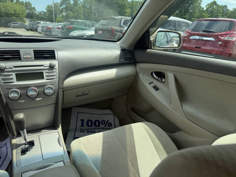 2010 Toyota Camry LE