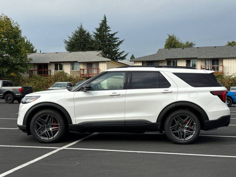 2025 Ford Explorer ST