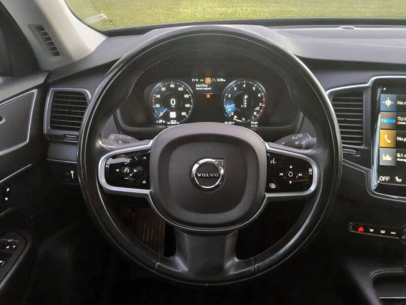2020 Volvo XC90 T5 Momentum