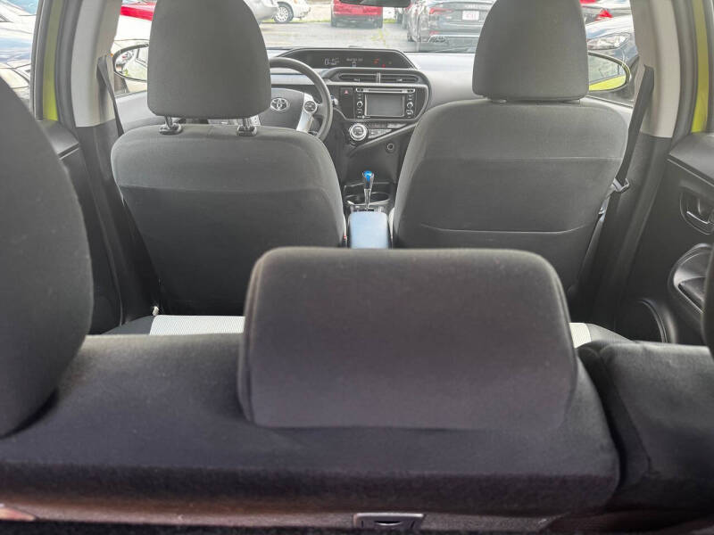2015 Toyota Prius c Three
