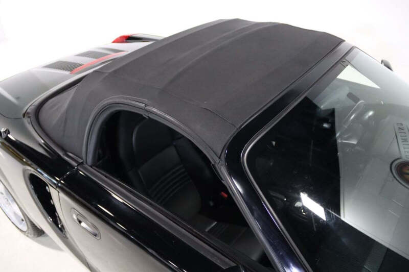 2004 Toyota MR2 Spyder