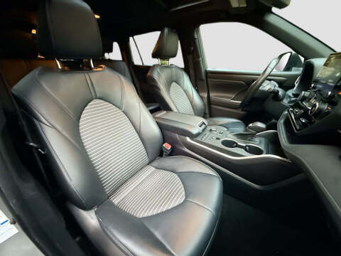 2022 Toyota Highlander XSE