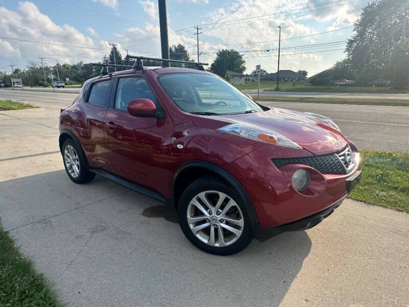 Used 2013 Nissan JUKE SL with VIN JN8AF5MV8DT214099 for sale in Oak Creek, WI