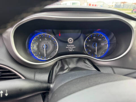 2025 Chrysler Pacifica Select