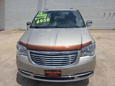 2016 Chrysler Town and Country Touring-L