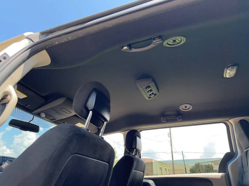 2015 Dodge Grand Caravan SE