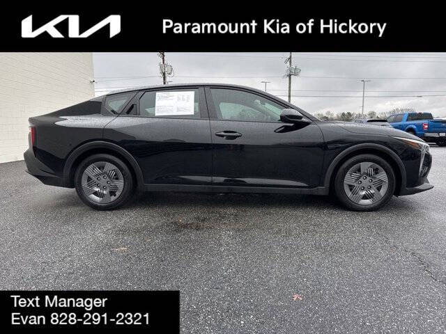 2025 Kia K4 LX