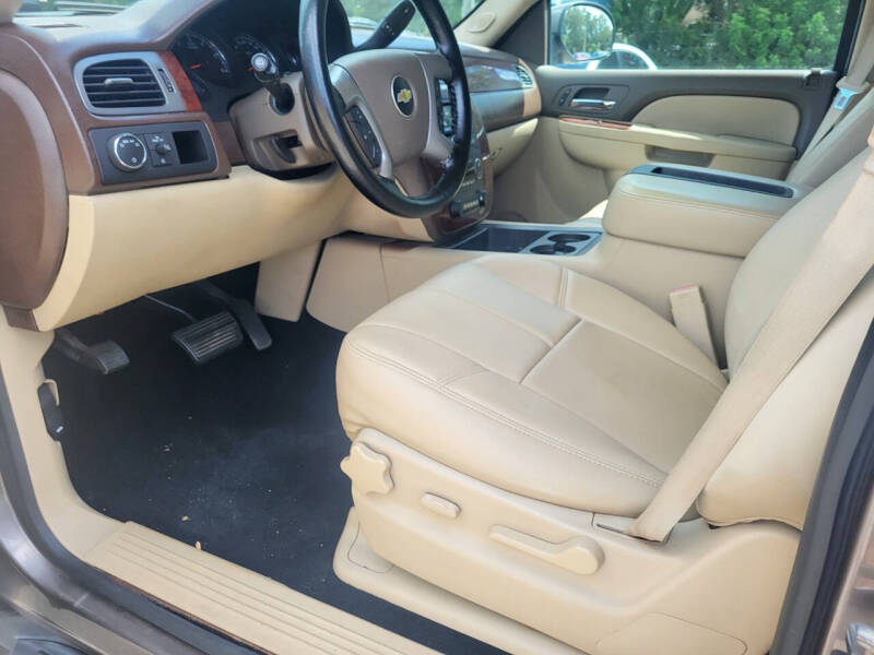 2014 Chevrolet Suburban LT