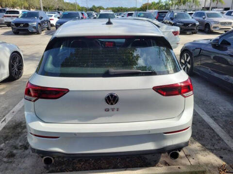 2022 Volkswagen Golf GTI SE