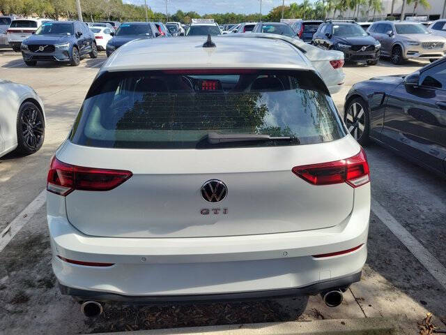 2022 Volkswagen Golf GTI SE