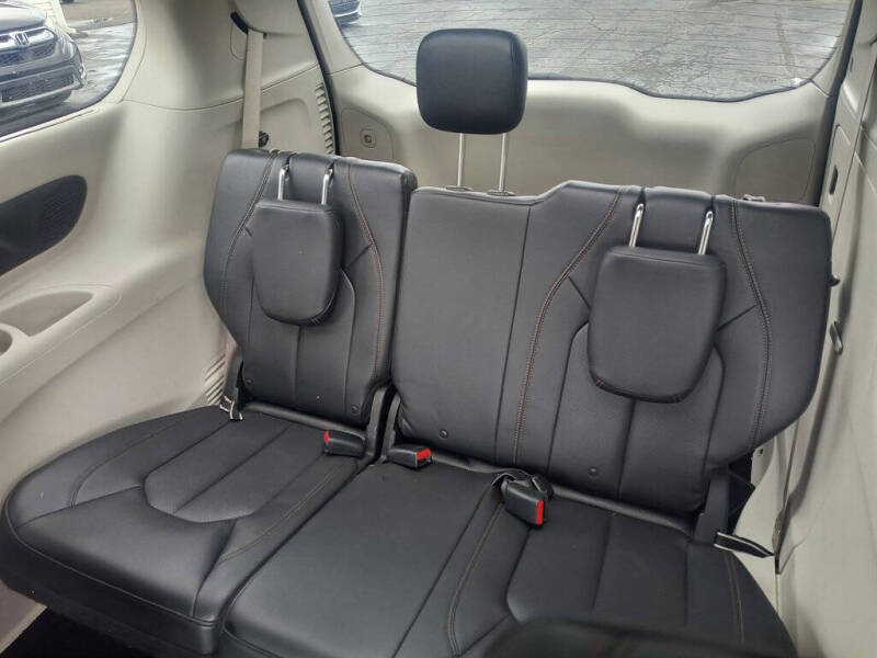 2018 Chrysler Pacifica Touring L Plus