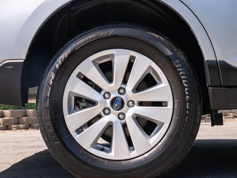 2019 Subaru Outback 2.5i