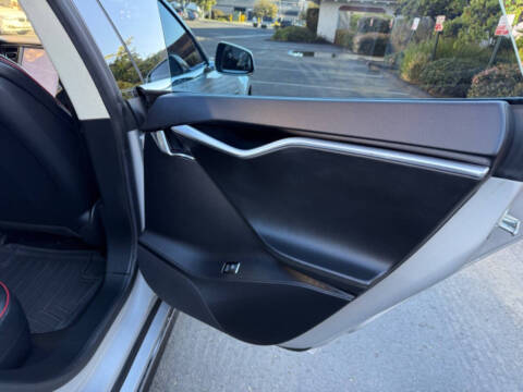 2013 Tesla Model S Performance