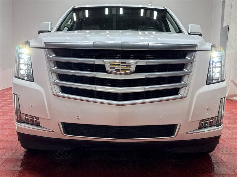 2016 Cadillac Escalade ESV Luxury Collection