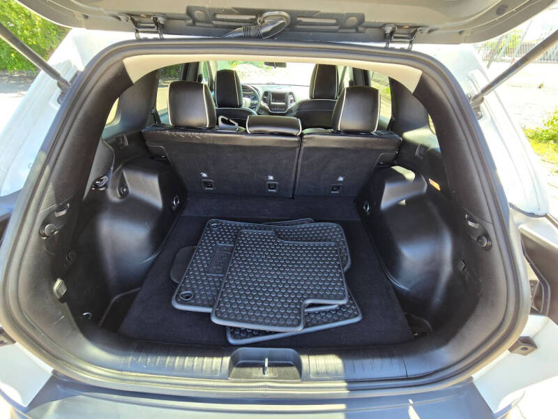 2019 Jeep Cherokee Altitude