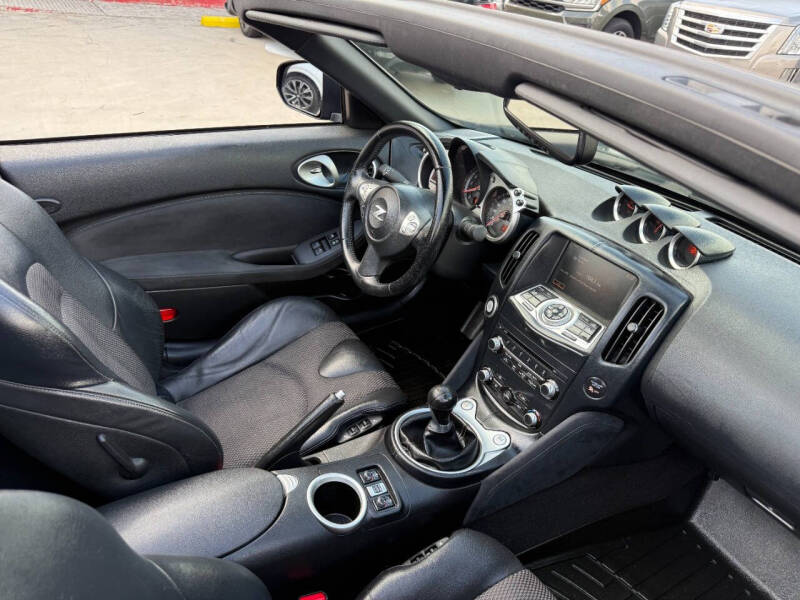 2010 Nissan 370Z Roadster Touring