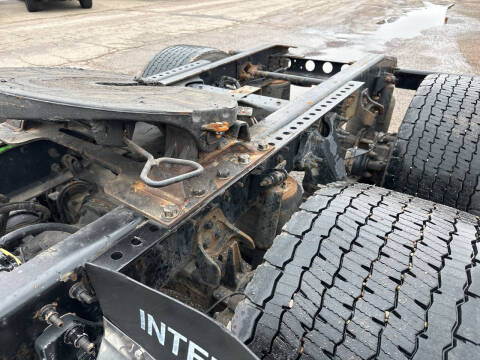 2021 International RH613