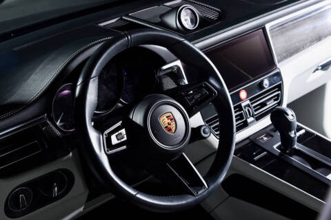 2022 Porsche Macan S