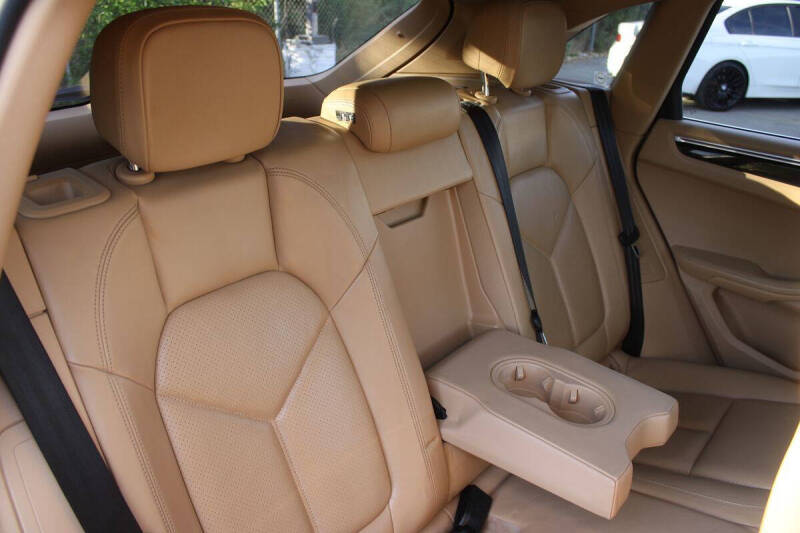 2015 Porsche Macan S