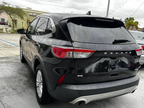 2021 Ford Escape SE