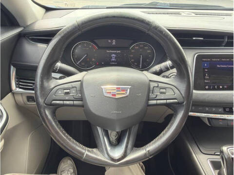 2019 Cadillac XT4 Premium Luxury