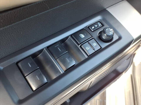 2023 Toyota Sequoia SR5