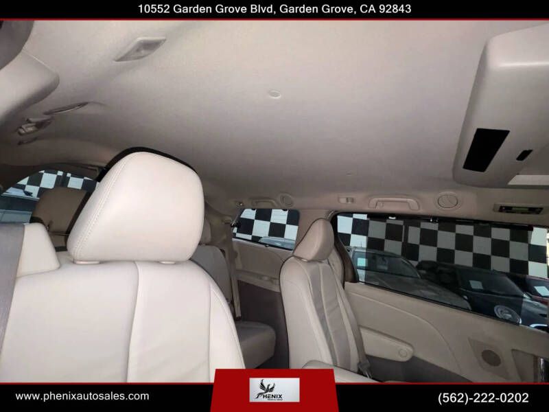 2011 Toyota Sienna Limited 7-Passenger