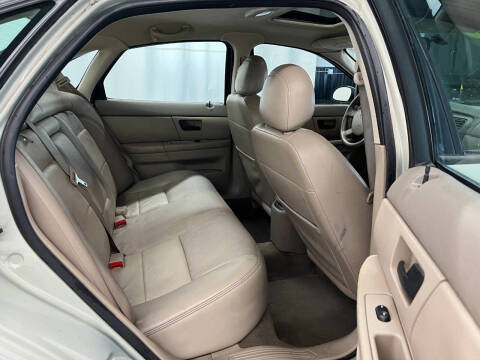 2004 Ford Taurus SEL