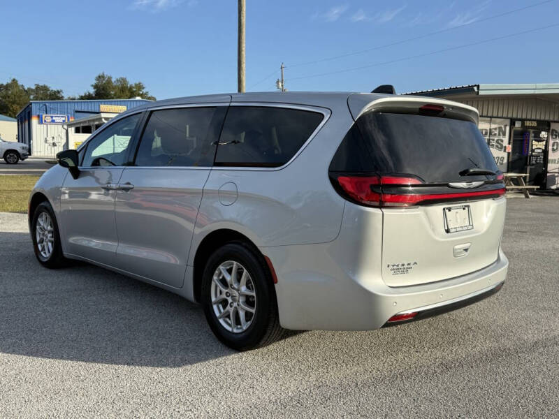 2024 Chrysler Pacifica Touring L