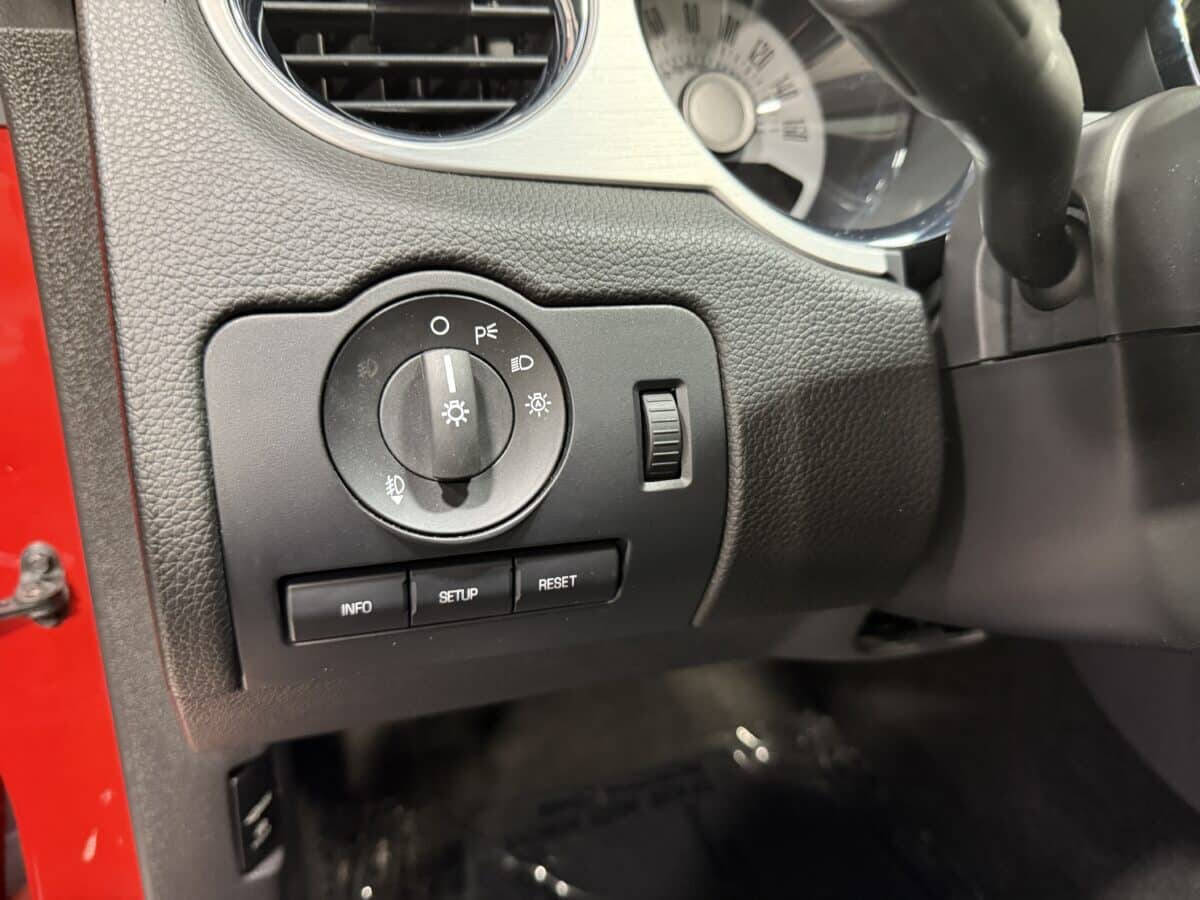 2011 Ford Mustang 43
