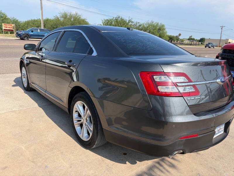 2018 Ford Taurus SEL