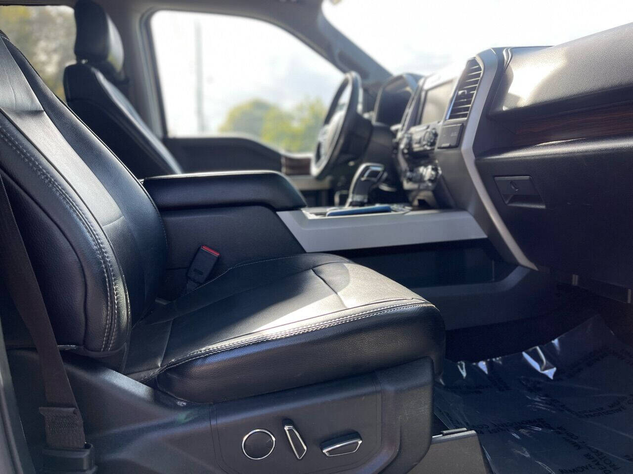2015 Ford F-150  - $17,123